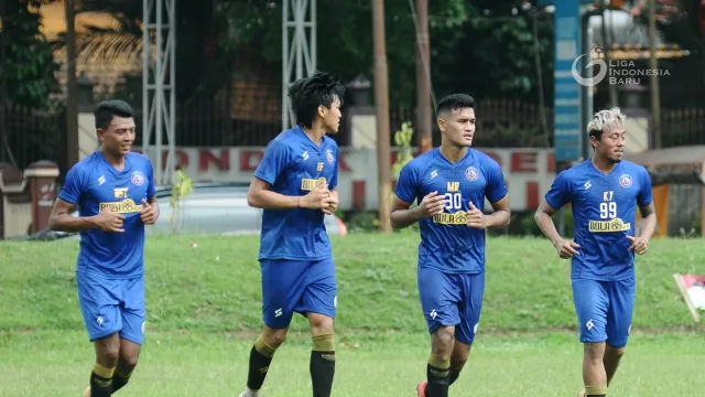 Peluang Juara Liga 1 Menipis, Pelatih Arema FC Buka Suara - GenPI.co