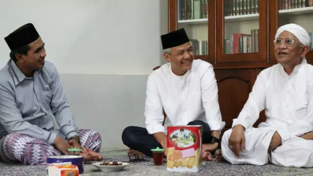 Kecewa Vonis Juliari Batubara, Gus Mus: Ini Benar atau Hoax Sih? - GenPI.co