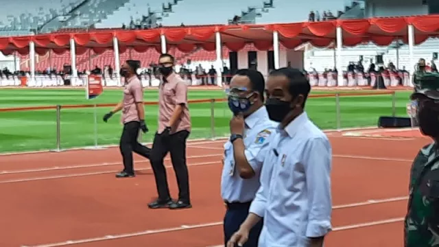 Jokowi The King of Lip Service, Ekspresi Dijamin Konstitusi - GenPI.co