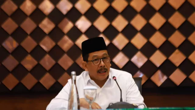 Kemenag Gandeng KPAI Dampingi Santriwati Korban Aksi Bejat HW - GenPI.co