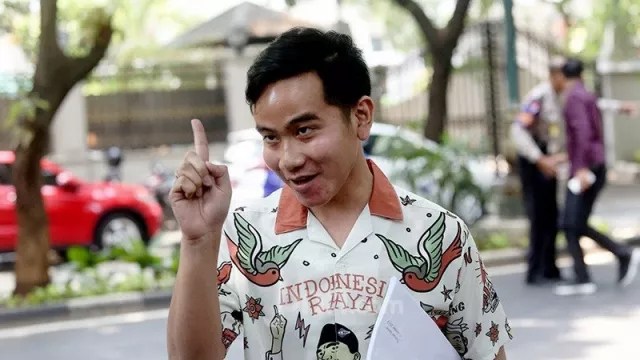 Telak, Anak Jokowi Dapat Kritikan Pedas dari Pengamat - GenPI.co