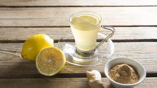 Mau Perut Singset Aduhai? Coba Minum Ramuan Air Lemon Campur Jahe - GenPI.co