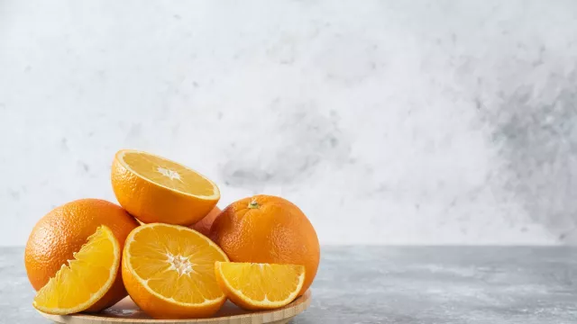 6 Efek Buruk Minum Vitamin C Terlalu Berlebihan, Catat Nih! - GenPI.co