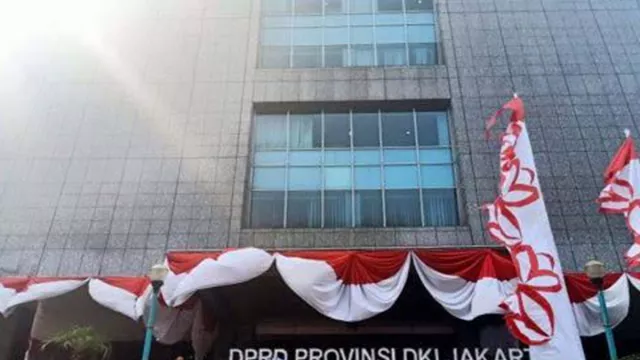 Suara Lantang DPRD DKI, Seret Pemerintah Pusat - GenPI.co