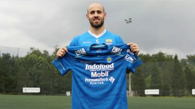 Cakep, Pemain Sepak Bola Palestina Bergabung ke Persib - GenPI.co