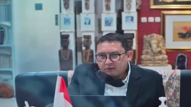 Suara Anggota DPR RI Fadli Zon: Berantakan... - GenPI.co