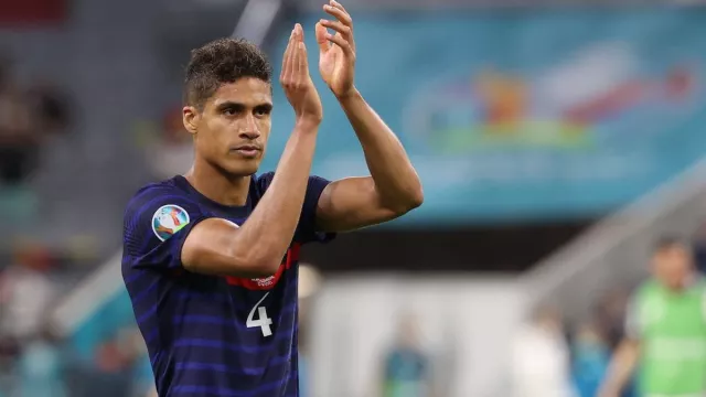 Selangkah Lagi Man United Bajak Varane dari Real Madrid - GenPI.co