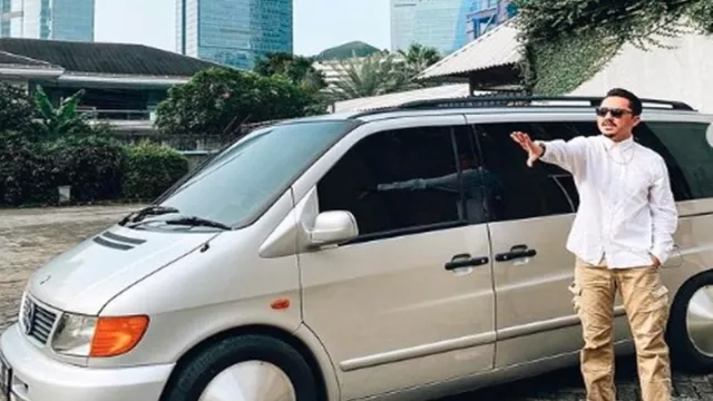 Omesh Ubah Mobil Kesayangan Jadi Ambulans Pasien Covid-19 - GenPI.co Omesh Ubah Mobil Kesayangan Jadi Ambulans Pasien Covid-19 - GenPI.co