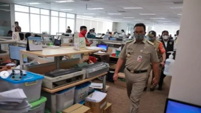 20 Karyawan PT Transjakarta Meninggal, KSPI Seret Anies Baswedan - GenPI.co