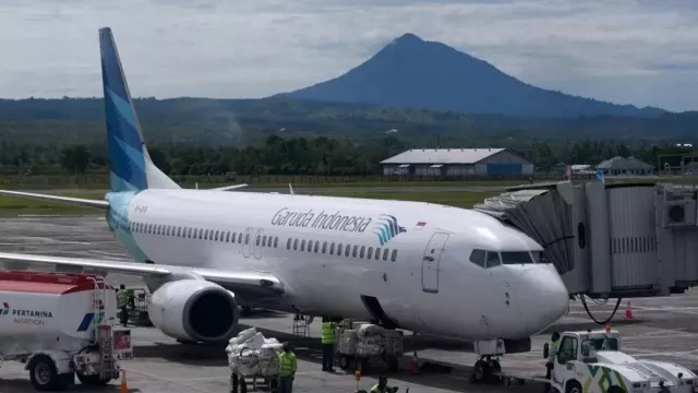 Takut Garuda Bangkrut, Sekber Minta Tolong ke Presiden Jokowi - GenPI.co