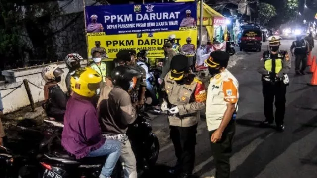 Direktur CYPR Sorot Aturan PPKM Darurat, Pemerintah Jokowi Simak - GenPI.co