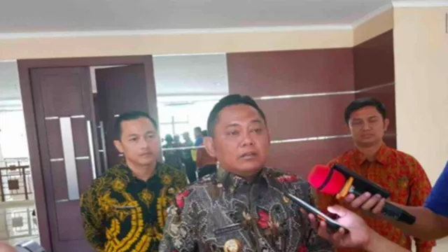 Bupati Bekasi Meninggal Dunia, Lantas Siapa Penggantinya? - GenPI.co