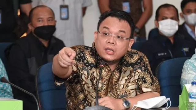 Anggota DPR Fraksi PAN Beberapa Alasan Minta RS Khusus DPR - GenPI.co