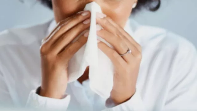 Sering Bersin Padahal Tidak Flu, Kenali 4 Penyebabnya - GenPI.co