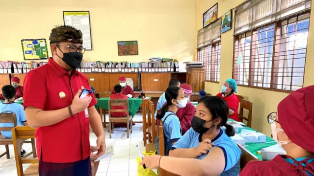 13.531 Remaja di Denpasar Telah Disuntik Vaksin Covid-19 - GenPI.co