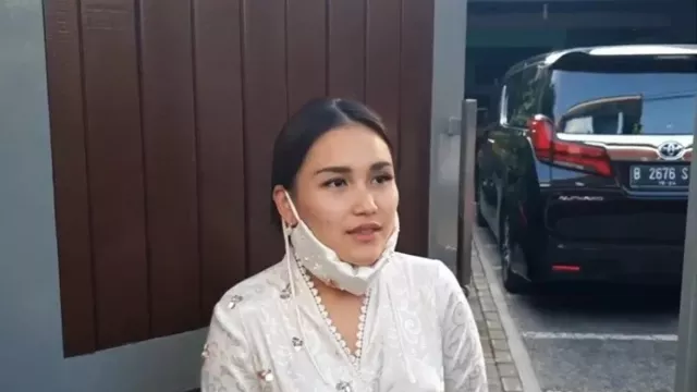 Cara Ayu Ting Ting Bersyukur Boleh Ditiru, Mantul! - GenPI.co