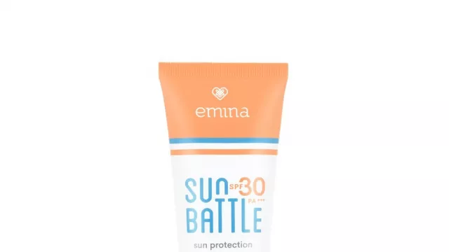 Hanya 30 Ribu, Emina Sun Battle SPF 30 PA+++ Bikin Kulit Lembap - GenPI.co