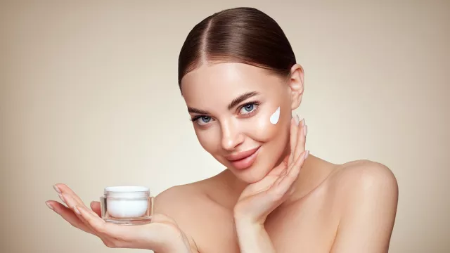 4 Produk yang Mengandung Moisturizer Terbaik, Sudah Coba? - GenPI.co