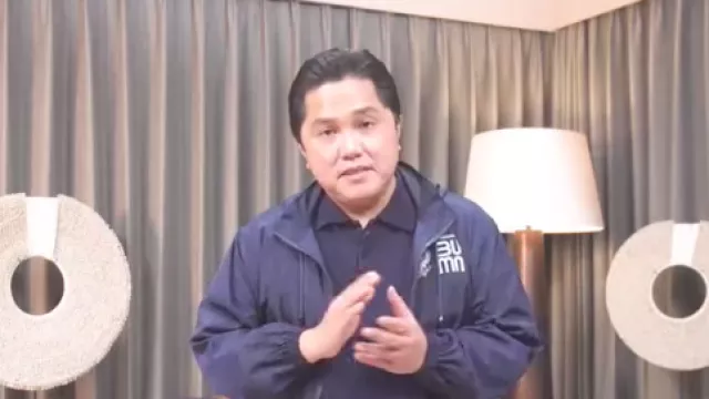 Anak Buah Prabowo Minta Jokowi Copot Erick Thohir - GenPI.co