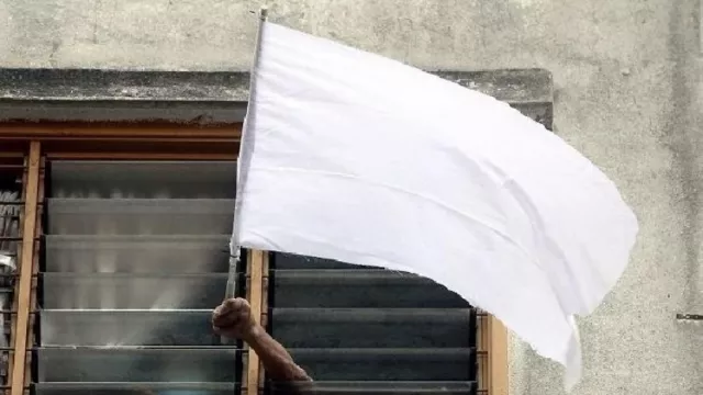 Bendera Putih Berkibar di Berbagai Daerah, Pengamat Kritisi Tajam - GenPI.co