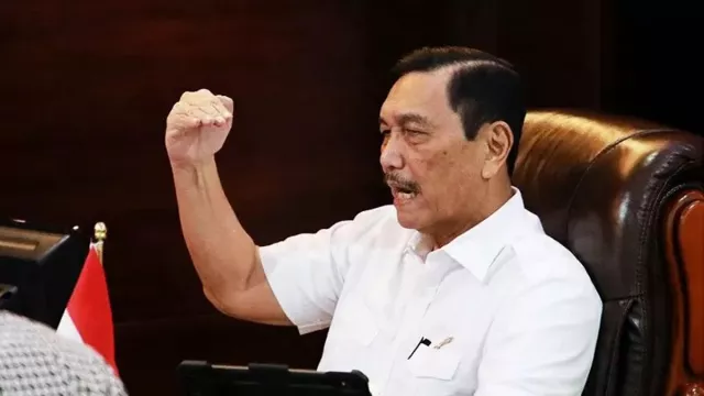 Jokowi Tak Berani Reshuffle Luhut Pandjaitan - GenPI.co