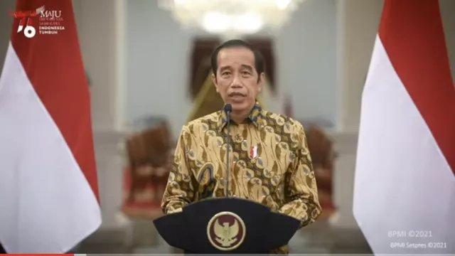 PPKM Level 4 Diperpanjang, Ekonom Beri Warning untuk Jokowi - GenPI.co