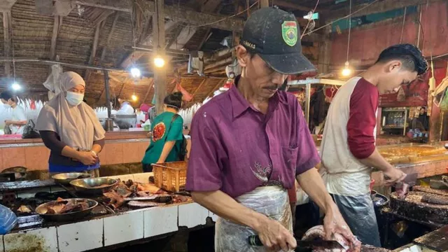 Pedagang Pasar Mengeluh, Harga Sudah Turun Tapi Tak Laku - GenPI.co