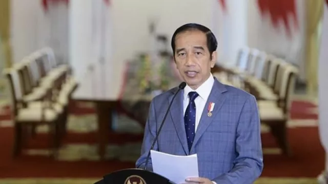 Jokowi: Emas Greysia/Apriyani Kado Kemerdekaan Indonesia - GenPI.co