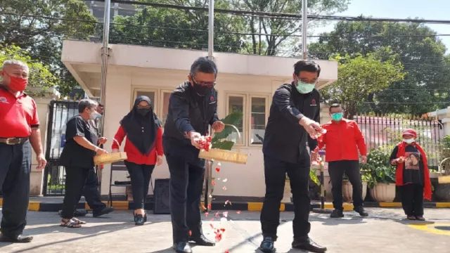 Nasib Partai Demokrat Bisa Seperti PDIP Peristiwa Kudatuli - GenPI.co Nasib Partai Demokrat Bisa Seperti PDIP Peristiwa Kudatuli - GenPI.co