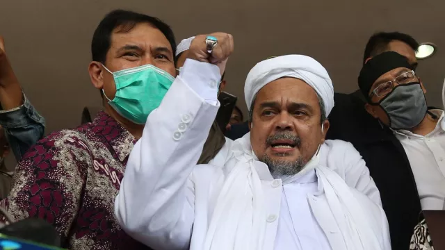 HRS Kalahkan Puan, Novel Bamukmin: Imam Besar Umat Islam Dunia! - GenPI.co