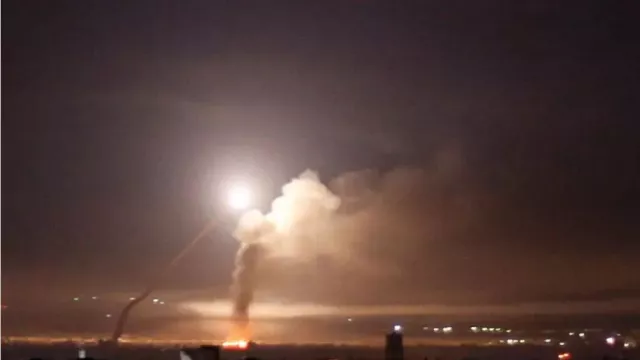 Timur Tengah Memanas, Iran Mulai Frontal, Israel Jadi Korban - GenPI.co Timur Tengah Memanas, Iran Mulai Frontal, Israel Jadi Korban - GenPI.co