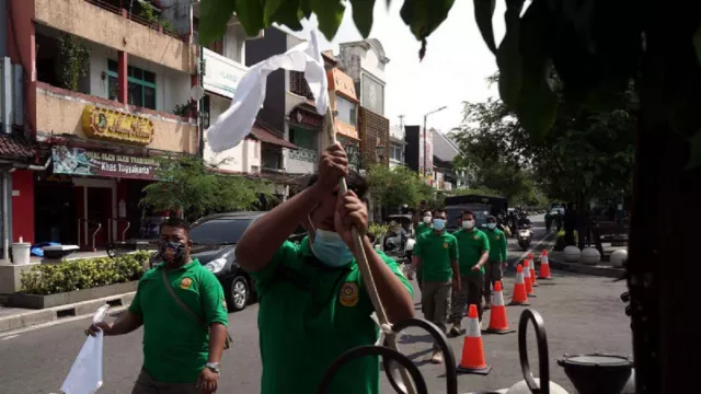 Duh, Warga Yogyakarta Kibarkan Bendera Putih - GenPI.co
