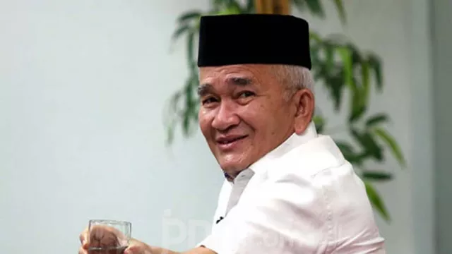 Ruhut Sitompul Sebut Rocky Gerung Bagian dari Partai Demokrat - GenPI.co