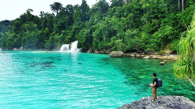 Mengintip Alam Papua di Air Terjun Kiti-Kiti, Nikmatnya Tiada Dua - GenPI.co