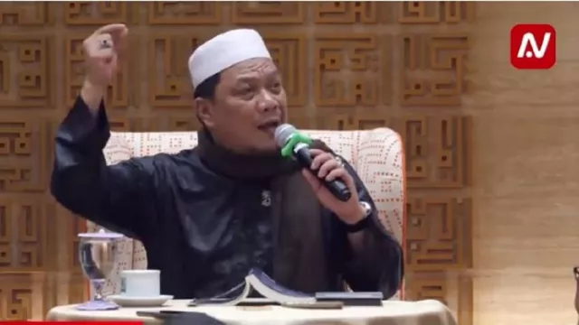 Ustaz Yahya Waloni Sakit, Selang Oksigen di Hidung! - GenPI.co