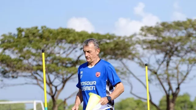 Lawan Persib, Pelatih PSM Makassar Mengaku Tidak Takut - GenPI.co