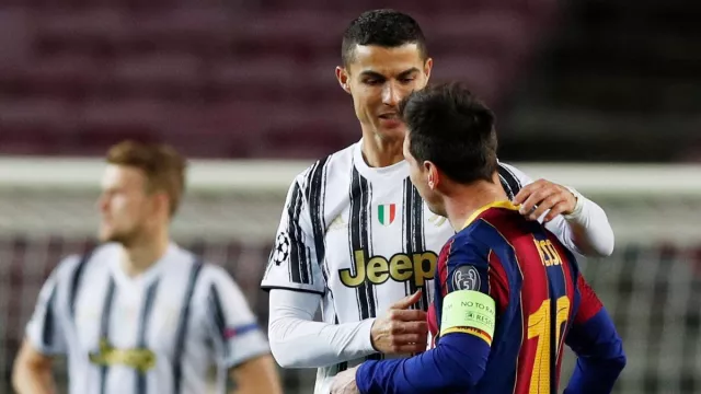 Tinggalkan Juventus, Ronaldo Susul Messi ke PSG - GenPI.co