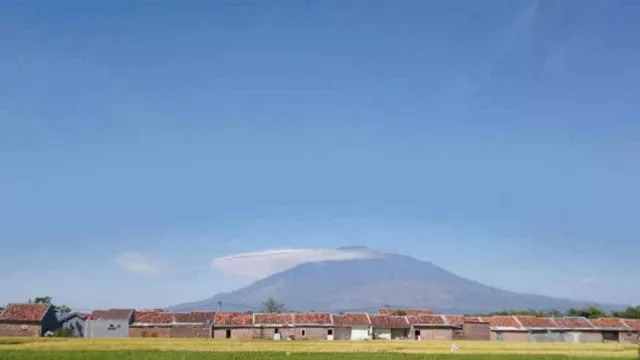 Jalur Pendakian Gunung Ciremai Dibuka, Ini Syarat Pengunjung - GenPI.co