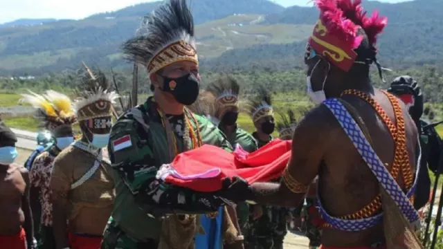 Manuver Pandam Kasuari di Papua Barat Top Banget, Diacungi Jempol - GenPI.co