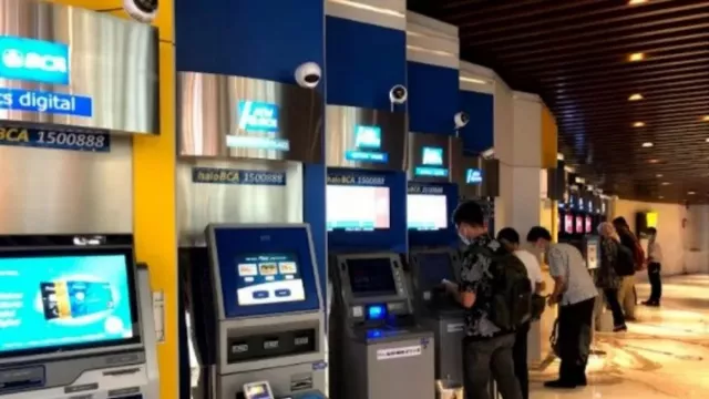 Cara Beli Token Listrik di ATM BCA, BNI, BRI, dan Mandiri - GenPI.co