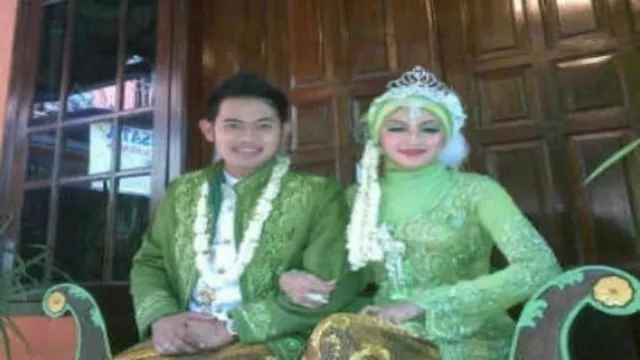 Crazy Rich Malang, Gilang dan Shandy Menikah di Teras Rumah - GenPI.co