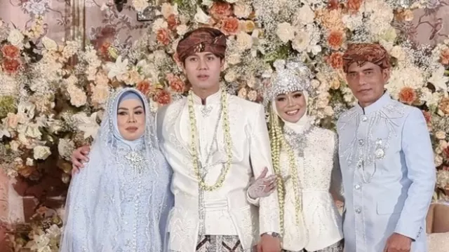 Makna Prosesi Pernikahan Adat Sunda Rizky Billar & Lesti Kejora - GenPI.co
