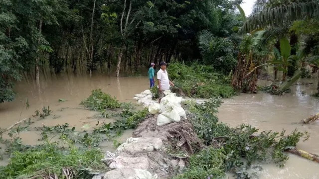 Banjir Sumatera Utara, Perahu Karet dan Tenda Darurat Kosong - GenPI.co