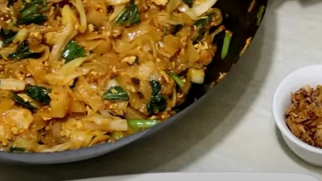 Resep Kwetiau Goreng, Lezat Banget! - GenPI.co