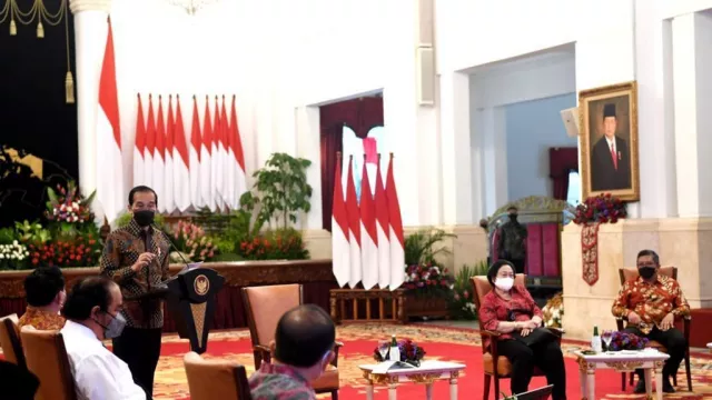 Jokowi Gelar Pertemuan Intim dengan 7 Ketum Parpol, Bahas Apa? - GenPI.co