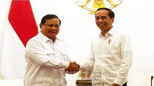 Jokowi-Prabowo Harap bisa Maju Pilpres 2024 - GenPI.co