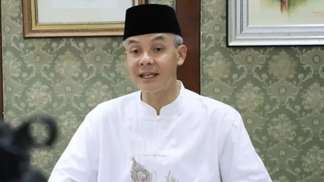 Tanpa Baliho, Ganjar Pranowo Mampu Berada di Puncak Elektabilitas - GenPI.co