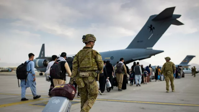 Kabul Panas Lagi, Roket Melesat ke Arah Bandara - GenPI.co