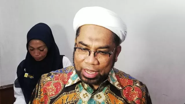 Ramalan Faisal Basri Soal RI Ambruk Dibalas Ali Ngabalin, Telak! - GenPI.co