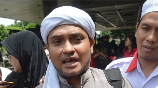 Di Balik Demo Rizieq, Novel Bamukmin: Luar Biasa Rezim ini! - GenPI.co